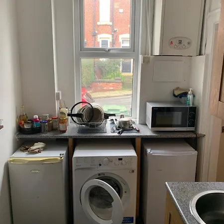 2bdr Terrace Street Parking Walk To Leeds Centre Leeds (West Yorkshire)