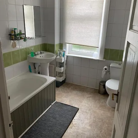 2bdr Terrace Street Parking Walk To Leeds Centre * Leeds (West Yorkshire)